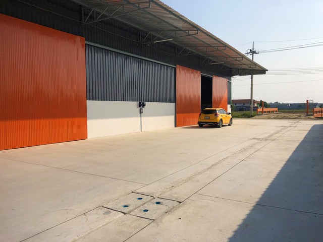 โกดังใหม่ ให้เช่า 190 ตรม. เสาธงหิน  ตั้งอยู่หลังหมู่บ้านพฤกษา39 ต.เสาธงหิน อ.บางใหญ่ จ.นนทบุรี  ไฟฟ้า 3 เฟส