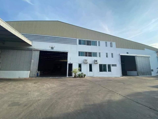 ให้เช่าโกดัง หรือโรงงานใหญ่ พร้อมใช้งาน ตำบล ระหาร  อำเภอ บางบัวทอง  นนทบุรี