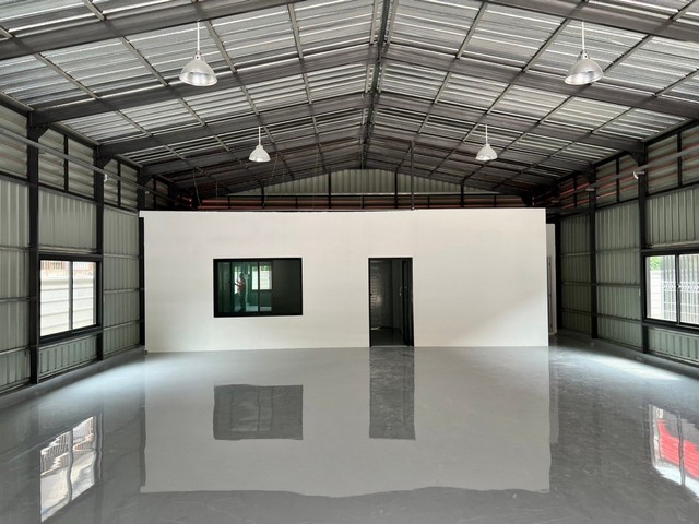 โกดังให้เช่า โรงงานให้เช่า คลังสินค้าให้เช่า พื้น epoxy โชคชัยสี่ วังหิน ลาดพร้าว