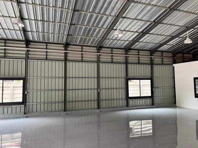 โกดังให้เช่า โรงงานให้เช่า คลังสินค้าให้เช่า พื้น epoxy โชคชัยสี่ วังหิน ลาดพร้าว