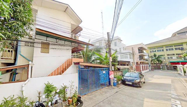 ขายหอพัก-อพาร์ทเม้นท์ 3ชั้น ย่านลาดพร้าว ตลาดโต้รุ่งโชคชัย 49ตรว. 440ตรม. 15นอน 15น้ำ 3จอดรถ 6แอร์ เซ็นทรัลอีสต์วิลล์ 