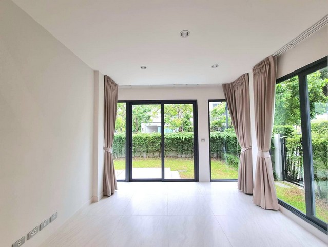 ให้เช่า Luxury Duplex Home 3 ชั้น THE SONNE ศรีนครินทร์-บางนา หลังมุม 4 ห้องนอน เฉลิมพระเกีรติ ร.9 ซอย28 ใกล้สวนและ Club house 