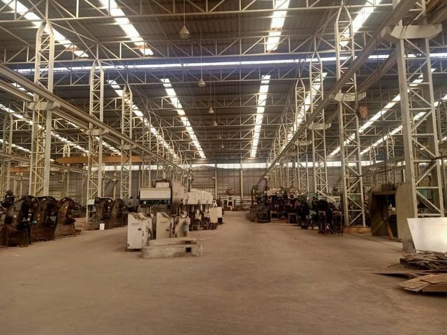 ให้เช่าโกดังขนาดใหญ่  พื้นที่ใช้สอย 8,640 ตารางเมตร พื้นที่สีม่วง  ถนนพระราม2 ตำบลนาดี สมุทรสาคร