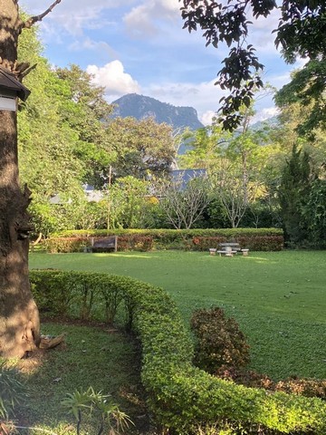 ขายที่ดินบ้านย่านเขาใหญ่เนื้อที่ 2ไร่ใกล้วัดเหวปลากั้งที่ดินโฉนดครุฑแดง
