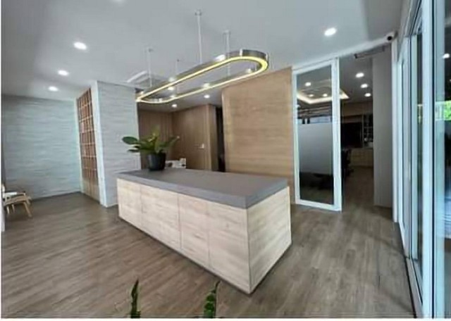 ให้เช่าโฮมออฟฟิศ 4 ชั้น 400 ตรม. โครงการบิซ เเกลเลอเรีย นวลจันทร์-เกษตรนวมินทร์ พร้อมเฟอร์นิเจอร์