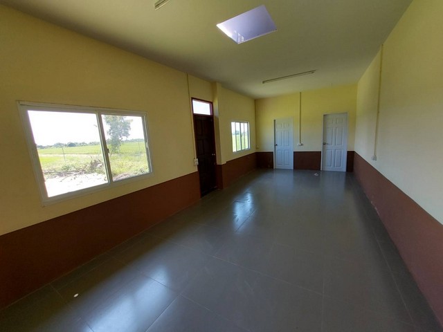 โกดังให้เช่าโรงงานให้เช่าอยู่ถนนนิมิตใหม่เขตคลองสามวากรุงเทพมหานครพื้นที่รวม 2ไร่ 