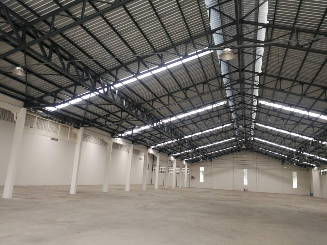 ให้เช่าโกดังพร้อมออฟฟิศ 2,500 ตร.ม.ย่านสุขสวัสดิ์ ประชาอุทิศพื้นที่สีส้มซอยวัดชมนิมิตรแบ่งเช่าได้ 