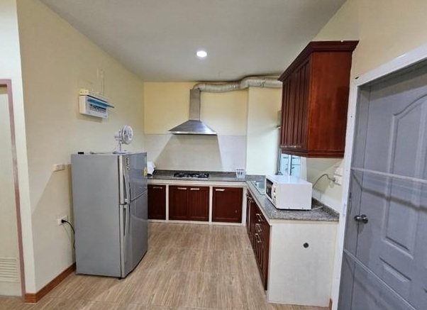 ให้เช่าทาวน์โฮม 3 ชั้น บ้านกลางเมืองบริติชทาวน์ ศรีนครินทร์