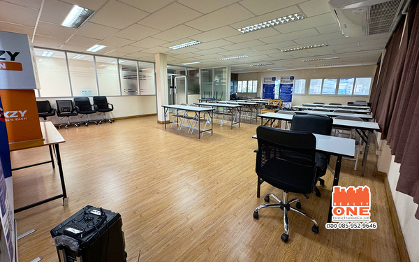 เช่าออฟฟิศ / ทำการค้า อาคารราม71 ติดถนนรามคำแหง71 เยื้องสนามราชมังคลาฯ ราคาเริ่มต้นเพียง 333 บาท/ตรม. ขนาด 120 – 150 ตรม. (ชั้น 2)  