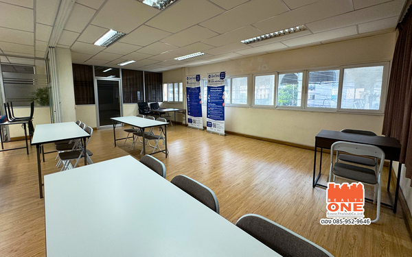 เช่าออฟฟิศ / ทำการค้า อาคารราม71 ติดถนนรามคำแหง71 เยื้องสนามราชมังคลาฯ ราคาเริ่มต้นเพียง 333 บาท/ตรม. ขนาด 120 – 150 ตรม. (ชั้น 2)  