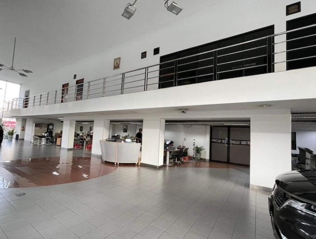  ให้เช่าอาคารโชว์รูม ติดถนนวิภาวดี รังสิต 70 เนื้อที่ 2 ไร่กว่า เขตหลักสี่