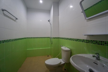 ขายอาคารพาณิชย์ 3 ชั้น 4 ห้องนอน ในทำเลทองบนเกาะสมุย