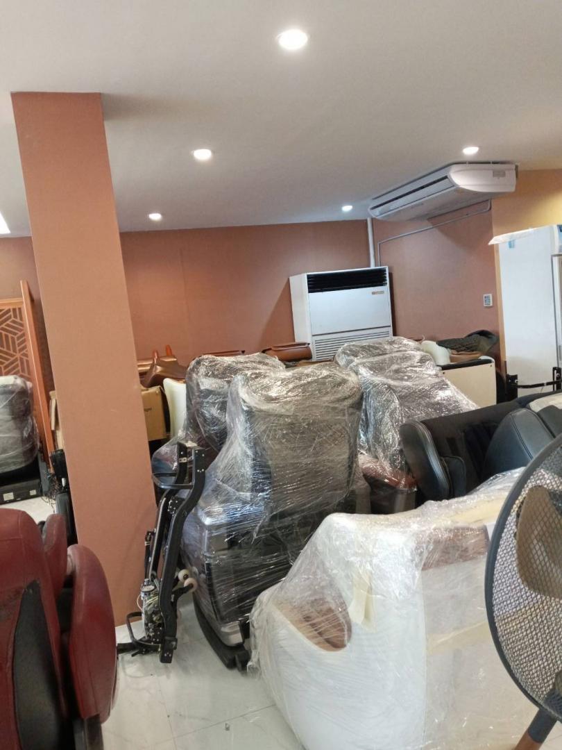 ให้เช่าพื้นที่โชว์รูมชั้น1 พื้นที่ใช้สอย 464 ตารางเมตร ติดริมถนนศรีนครินทร์ ใกล้ๆแยกลำสาลี