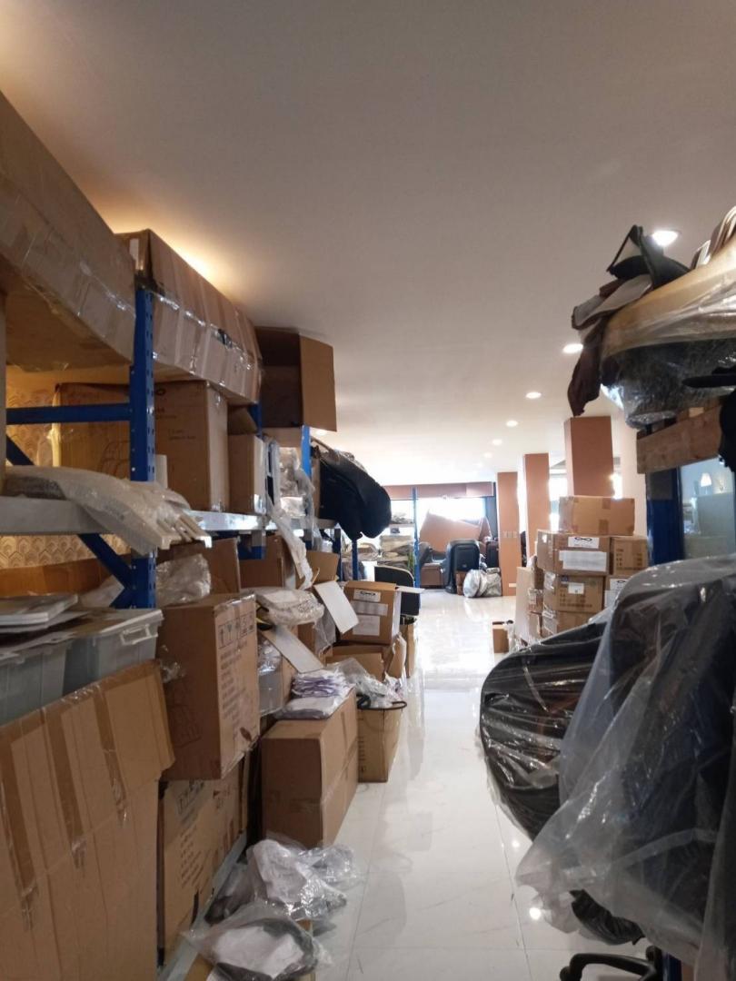 ให้เช่าพื้นที่โชว์รูมชั้น1 พื้นที่ใช้สอย 464 ตารางเมตร ติดริมถนนศรีนครินทร์ ใกล้ๆแยกลำสาลี