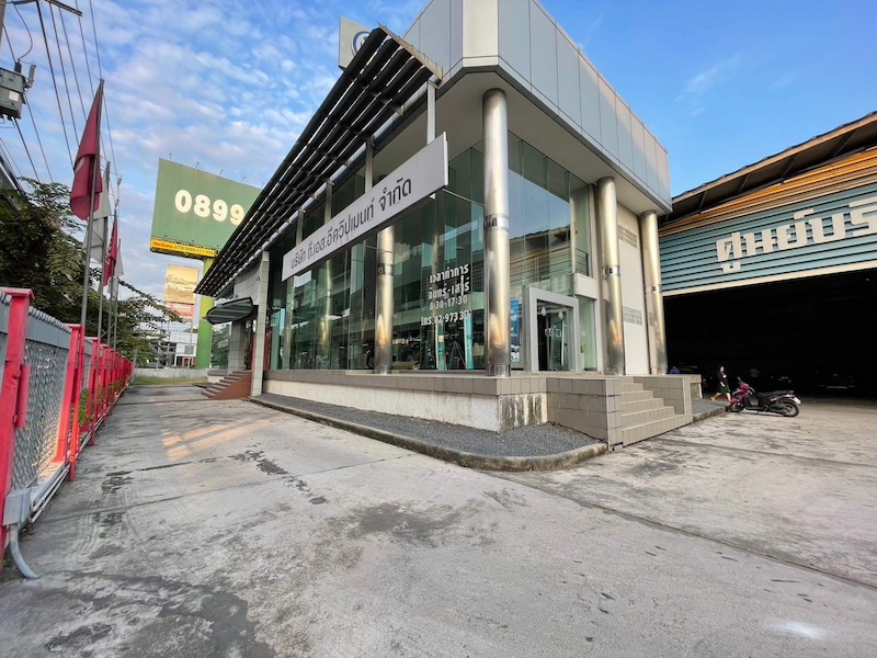 BH2522 ให้เช่าโชว์รูมรถอาคารสำนักงาน ถนน วิภาวดีรังสิต 70 สามารถเปลี่ยนแปลงสิ่งปลูกสร้างได้ตามต้องการ  พื้นที่ประมาณ 2ไร่ 2งาน