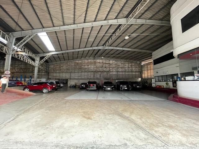 ให้เช่าโชว์รูม อาคารสำนักงาน เนื้อที่ 2 ไร่ 2 งาน ริมถนนวิภาวดีรังสิต เหมาะทำโชว์รูม ศูนย์บริการ หรือธุรกิจอื่นหลากหลาย ** มีค่าเซ้ง 