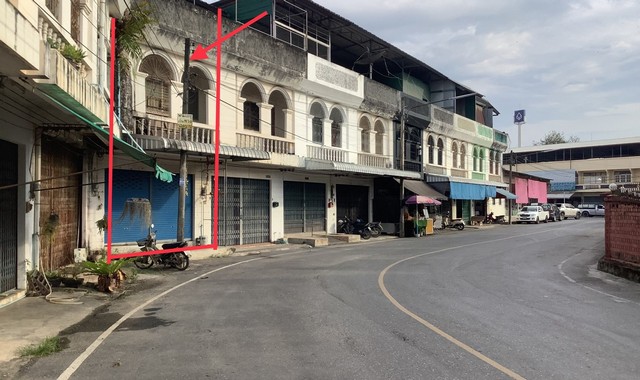 ขายอาคารพาณิชย์ใกล้ แม็คโคร เวียงสระ อำเภอเวียงสระ จังหวัดสุราษฎร์ธานี PKK02-14548