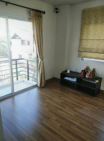  ให้เช่าทาวน์โฮม 3 ชั้นหลังมุม อ่อนนุช 1 7แยก16  ขนาด 60 ตร.วา สามารถจอดรถหน้าบ้าน 2คัน ในบ้าน 2คัน