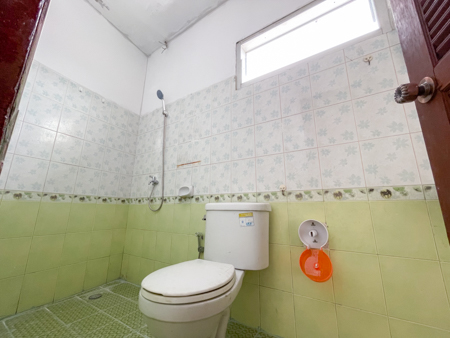 ขายอาคารพาณิชย์ 2 ชั้นครึ่ง เนื้อที่ 23 ตร.ว. ในย่านทำเลทองบนเกาะสมุย