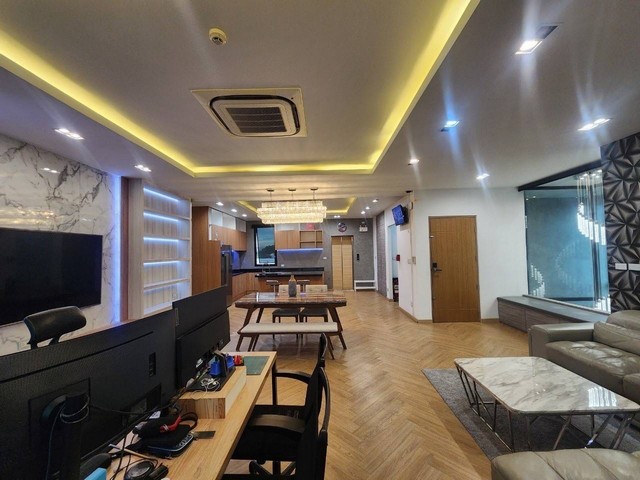 WW92S  ขาย ที่ดินพร้อมอาคารสำนักงานรวมที่พักอาศัย 4ชั้น ถนนสุขาภิบาล5 ซอย22 เข้าซอยเพียง 300 เมตร