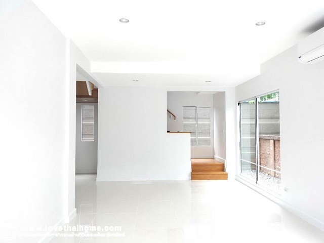 ขายบ้านแฝดถูกมากและสวยแบบบ้านโมเดริ์น พื้นที่ใช้สอยเหมือนบ้านเดี่ยว ไม่เคยอยู่ บ้านใหม่ทั้งหลัง 40.1 ตรว.ม. เดอะแพลนท์ รังสิต-นครนายก ใกล้ฟิวเจอร์ พาร์ค  ถ.เลียบคลองสาม ปทุมธานี