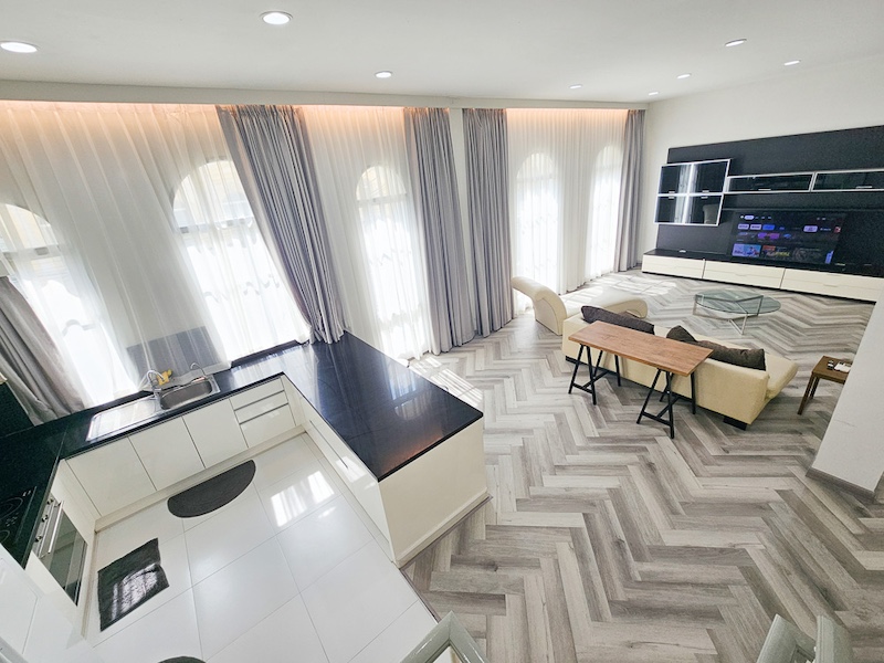 BH2526 ให้เช่า Townhouse หมู่บ้านกลางกรุงแกรนด์เวียนนา พระราม3 หน้ากว้าง 11เมตร 5ห้องนอน 425ตรม. 