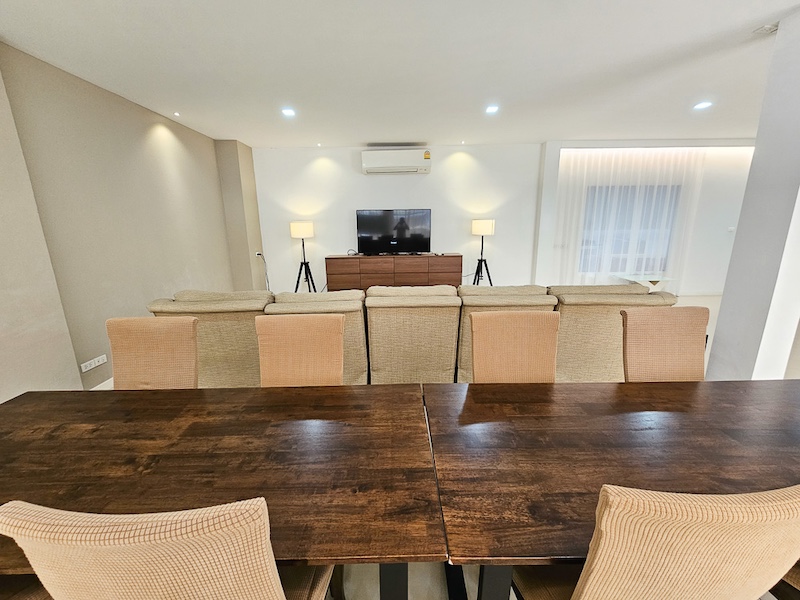BH2526 ให้เช่า Townhouse หมู่บ้านกลางกรุงแกรนด์เวียนนา พระราม3 หน้ากว้าง 11เมตร 5ห้องนอน 425ตรม. 