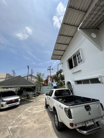 ให้เช่าโกดัง พื้นที่ใช้สอยรวม 360 ตารางเมตร ซอยสุขสวัสดิ์ 64 พระประแดง สมุทรปราการ