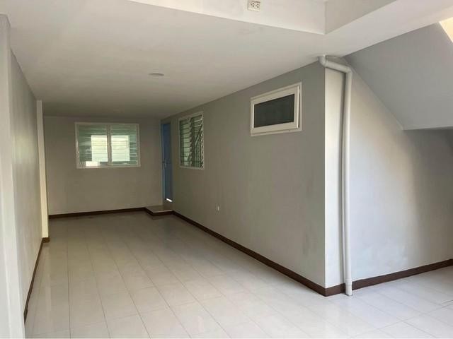 POR3530 ให้เช่า ทาวน์โฮม รีโนเวทใหม่ โครงการ เมอริท เพลส ซอยลาดพร้าว 87 แขวงคลองเจ้าคุณสิงห์ เขตวังทองหลาง เดินทางสะดวก ทะลุออกลาดพร้าว101 