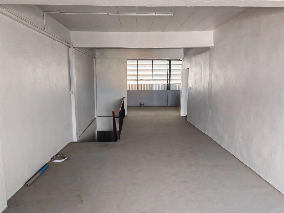 EPL-BR0030 ขายหรือให้เช่าอาคารพาณิชย์ 2 คูหา สภาพใหม่ ถนนแพรกษา เนื้อที่ทั้งหมด 80 ตร.ว ด้านหน้าติดถนนใหญ่ เมืองสมุทรปราการ 