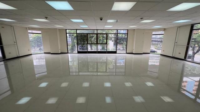 ให้เช่าอาคารสำนักงาน7 ชั้น ย่านเจริญนคร คลองสาน กรุงธนบุรี มีลิฟท์ พื้นที่ใช้งานประมาณ 1,000 ตรม.เนื้อที่ 70.2 ตรว. จอดรถได้ประมาณ 8-10 คัน