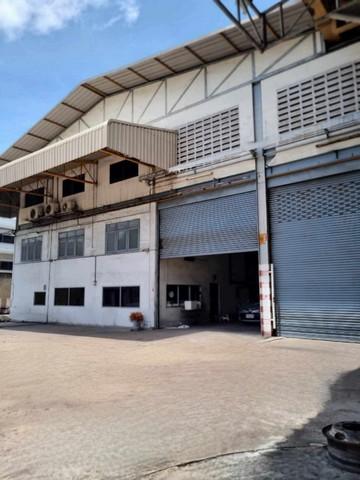 ให้เช่าโกดังพื้นที่ใช้สอย 4,000 ตารางเมตร บนพื้นที่สีม่วง 3 ไร่   หลังคาสูง 9 ม. ไฟ 3 เฟส ปู่เจ้าสมิงพราย สมุทรปราการ  สนใจติดต่อ