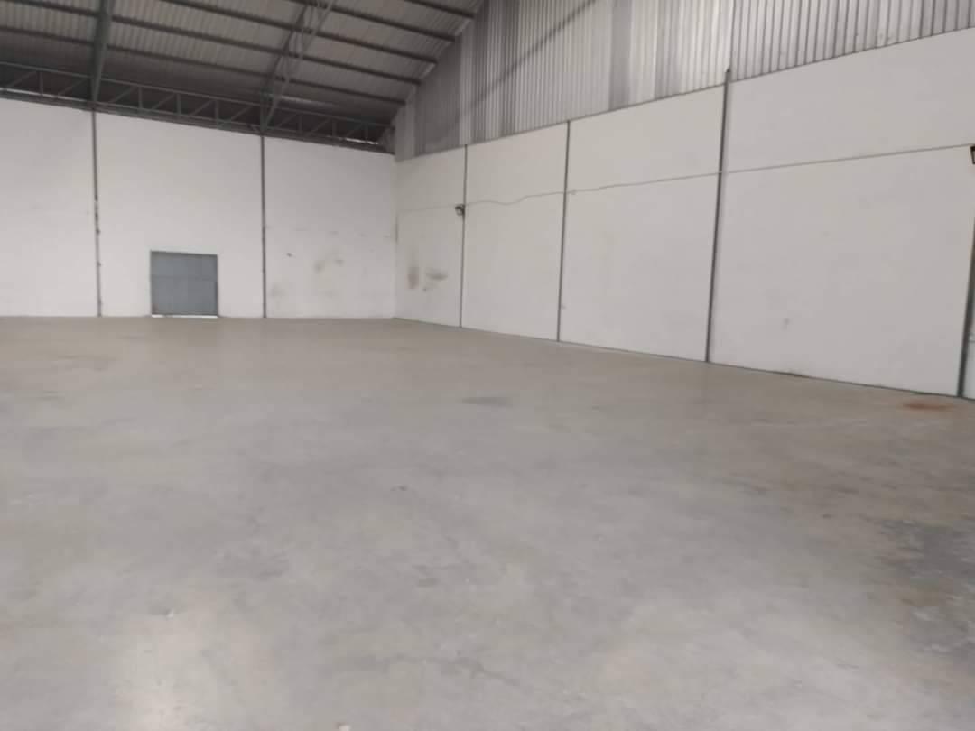 ให้เช่าคลังสินค้าและออฟฟิศ 500 ตร.ม.ย่านนาดี สมุทรสาครซอยยิ่งเจริญแยกแคราย ระบบไฟ 3 เฟส คอนเทรนเนอร์ สามารถเข้าได้ 