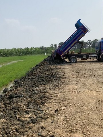 ขายด่วน ที่ดินถมเเล้วติดถนนใหญ่ อำเภอบ้านแหลม  จังหวัดเพชรบุรี