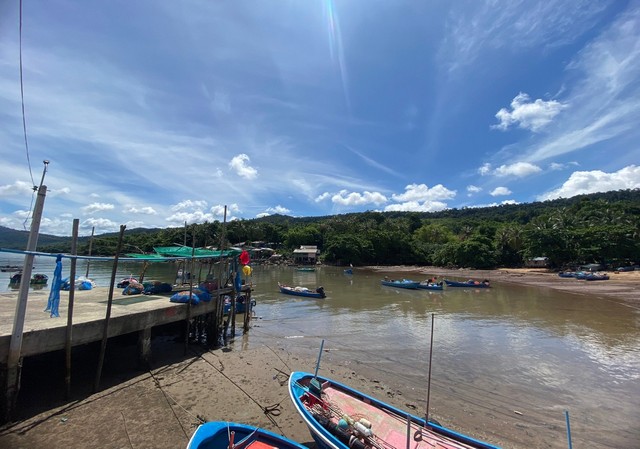 ????????ที่ดินเปล่า หาดศาลเจ้า, จ.ตราด (4-2-2 ไร่) ที่ติดหาดสวยมาก มีท่าเรือ Speed Boat อยู่ติดแปลงนักลงทุนไม่ควรพลาด????????