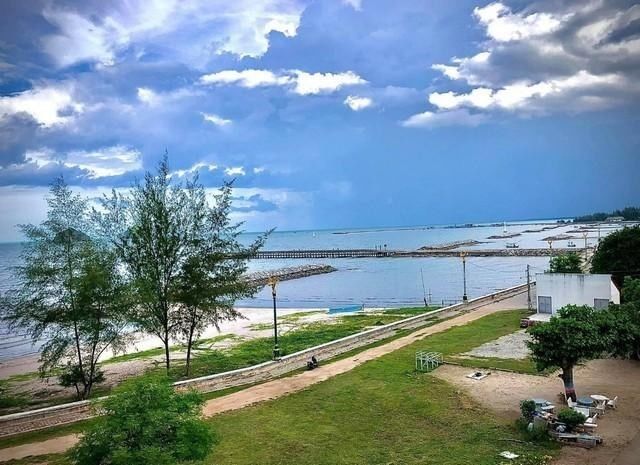 ขายที่ดิน 83 ตร.ว. ย่านคลองวาน ประจวบคีรีขันธ์ พร้อมบ้านริมทะเล เดินลงหาดได้เลย  วิวหันหน้าออกทะเล