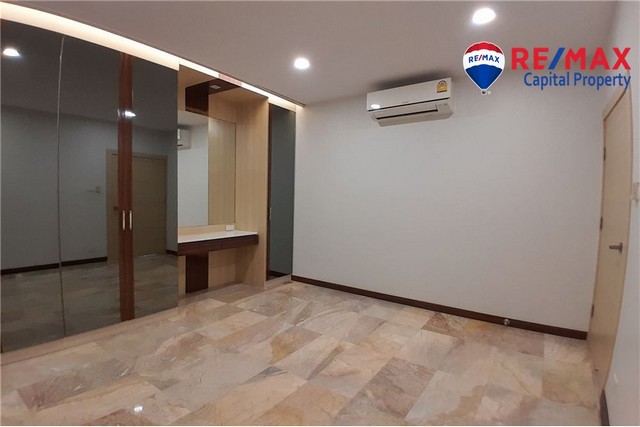 ขาย - ห้องหรู ซีวิว 2 ห้องนอนที่ชมทะเล รีสอร์ท            