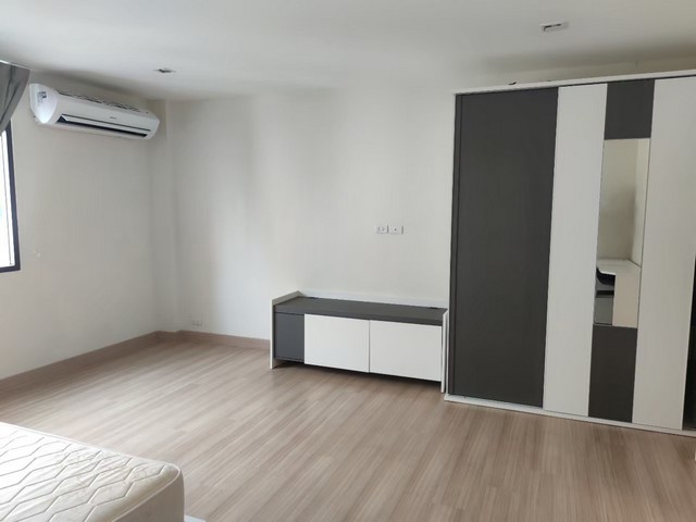 ให้เช่า Chic Apartment 4 ชั้น 3 ห้องนอน รามคำแหง 53 ย่านลาดพร้าว-ทาวน์อินทาวน์ เฟอร์พร้อมอยู่ 