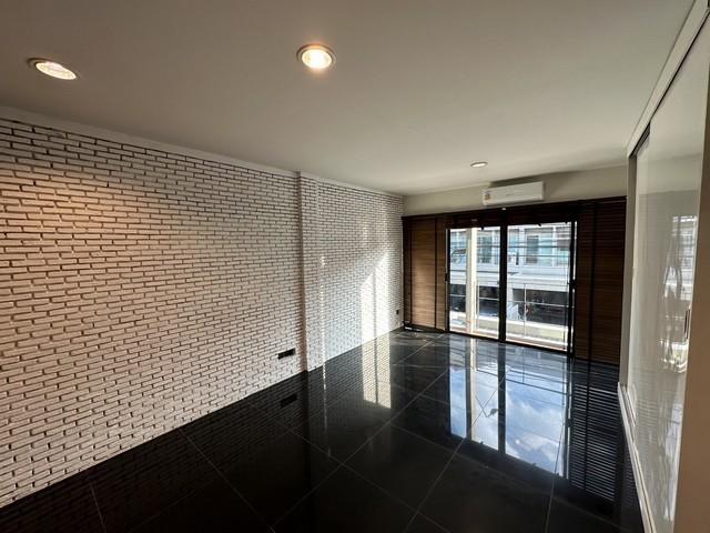 EPl-HR2858 ให้เช่าทาวน์โฮม 3 ชั้น  ถ. พัฒนาการ หมู่บ้าน Noble Cubeพัฒนาการ พื้นที่ใช้สอย 200 ตารางเมตร 4 ห้องนอน 3 ห้องน้ำ พร้อมอยู่ 