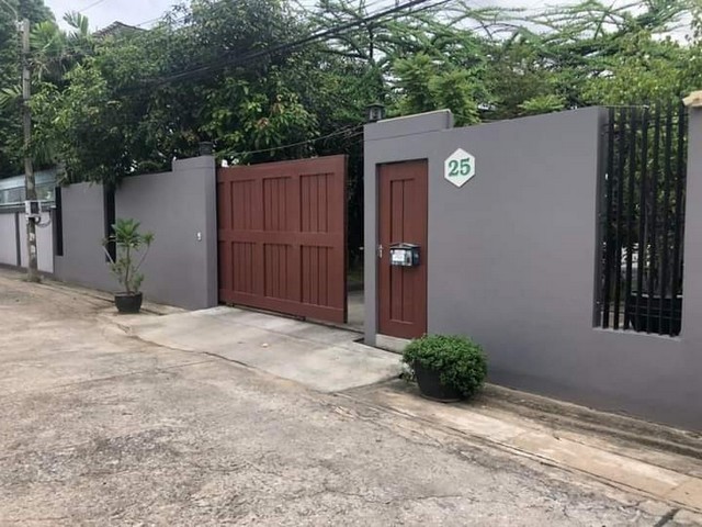 WW712A ขาย หมู่บ้านเศรษฐสิริ ศรีนครินทร์ – พระราม 9  , บ้านเดี่ยวหลังมุม ,บ้านเดี่ยวถนนกรุงเทพกรีฑา ซอย7 แยก4 (ขายพร้อมผู้เช่า)