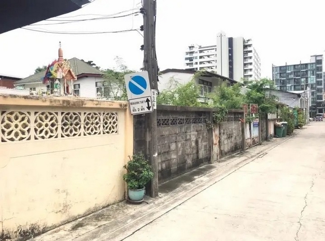 W733G  ขาย ที่ดินเปล่า ถนนสุขุมวิท 50 ซอยอารีรักษ์ , ที่ดินแปลงสวย ซอยอารีรักษ์,ใกล้ ทางด่วนรามอินทรา,บางนา