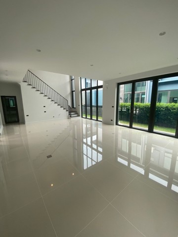 WW722G ขาย หมู่บ้าน เศรษฐสิริ กรุงเทพกรีฑา 2 (Setthasiri-Krungthep Kreetha 2) , บ้านใหม่ พร้อมเข้าอยู่