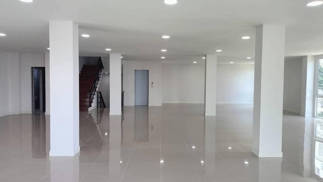 ขายโฮมออฟฟิศ 4 ชั้น 3 คูหา 924 ตรม. โครงการ รัชฎากาญจน์ รัชดา-สุทธิสาร สร้างใหม่ใจกลางเมือง บนถนนรัชดาภิเษก มีลิฟท์ ใกล้ MRT สุทธิสาร 