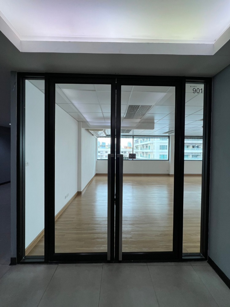 ให้เช่าสำนักงานชั้นที่ 9 พื้นที่ใช้สอย 138.33 ตร.ม. 5 ห้องน้ำ ออฟฟิศ ย่านสาทร อาคารไอยรา ทาวเวอร์