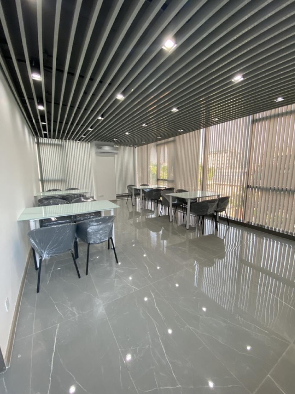 ให้เช่าสำนักงานออฟฟิศพื้นที่ใช้สอย 1000 ตารางเมตร  ใกล้สถานีรถไฟฟ้า  MRT สุทธิสาร