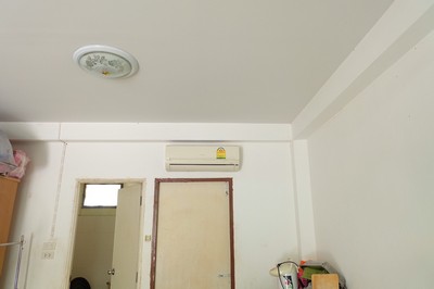 APARTMENT - ขนาดเท่ากับ 200 Square Wah 18000000 BAHT ใกล้ umderwater world  บรรยากาศน่าอยู่ อยู่ใกล้โลตัส