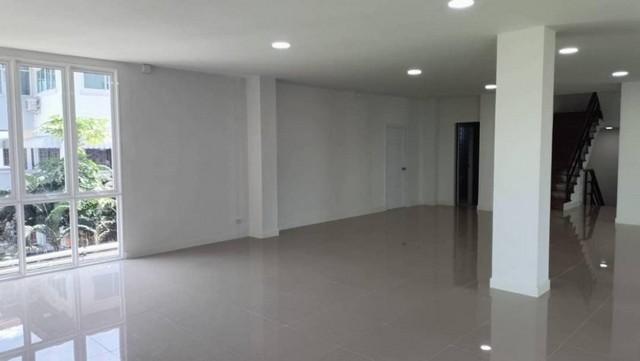 EPL-HS0965 ขายโฮมออฟฟิศ 4 ชั้น 3 คูหา ถ.สุทธิสารวินิจฉัย โครงการรัชฎากาญจน์ รัชดา-สุทธิสาร  มีลิฟท์ พื้นที่ 924 ตรม.3 ห้องนอน 9 ห้องน้ำ