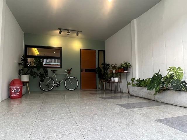 EPL-HR2871 ให้เช่าทาวน์เฮ้าส์ 2 ชั้น ย่านนวมินทร์ 149 ตกแต่งสวย 2 ห้องนอน 2 ห้องน้ำพื้นที่ใช้สอย 184 ตรม. พร้อมเข้าอยู่ 1 มกราคม 2567 