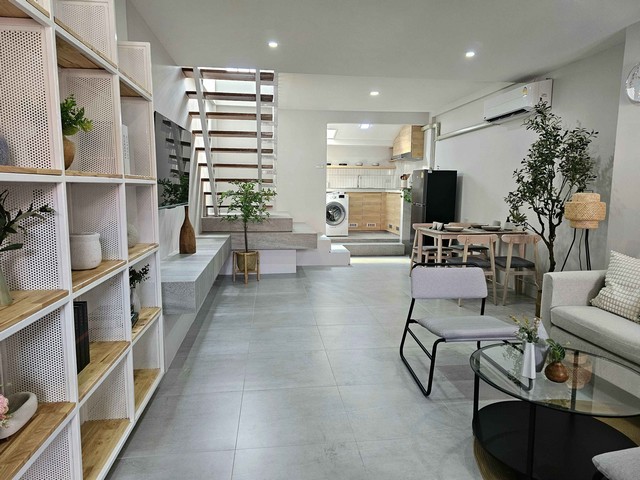 ขาย ทาวน์โฮม 2 ชั้น ใจกลางเมือง ต.หายยา  อ.เมือง จ.เชียงใหม่ 