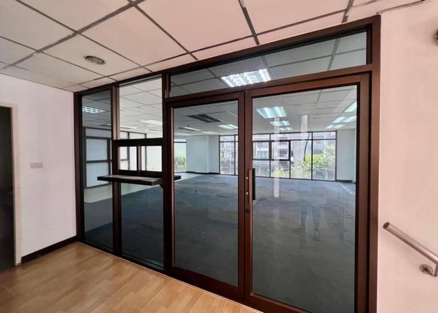  For rent ให้เช่า อาคารพาณิชย์เปล่า7ชั้น ใกล้BTSกรุงธนบุรี Iconsiam มีลิฟต์ แถวเจริญนคร คลองสาน สาทร 